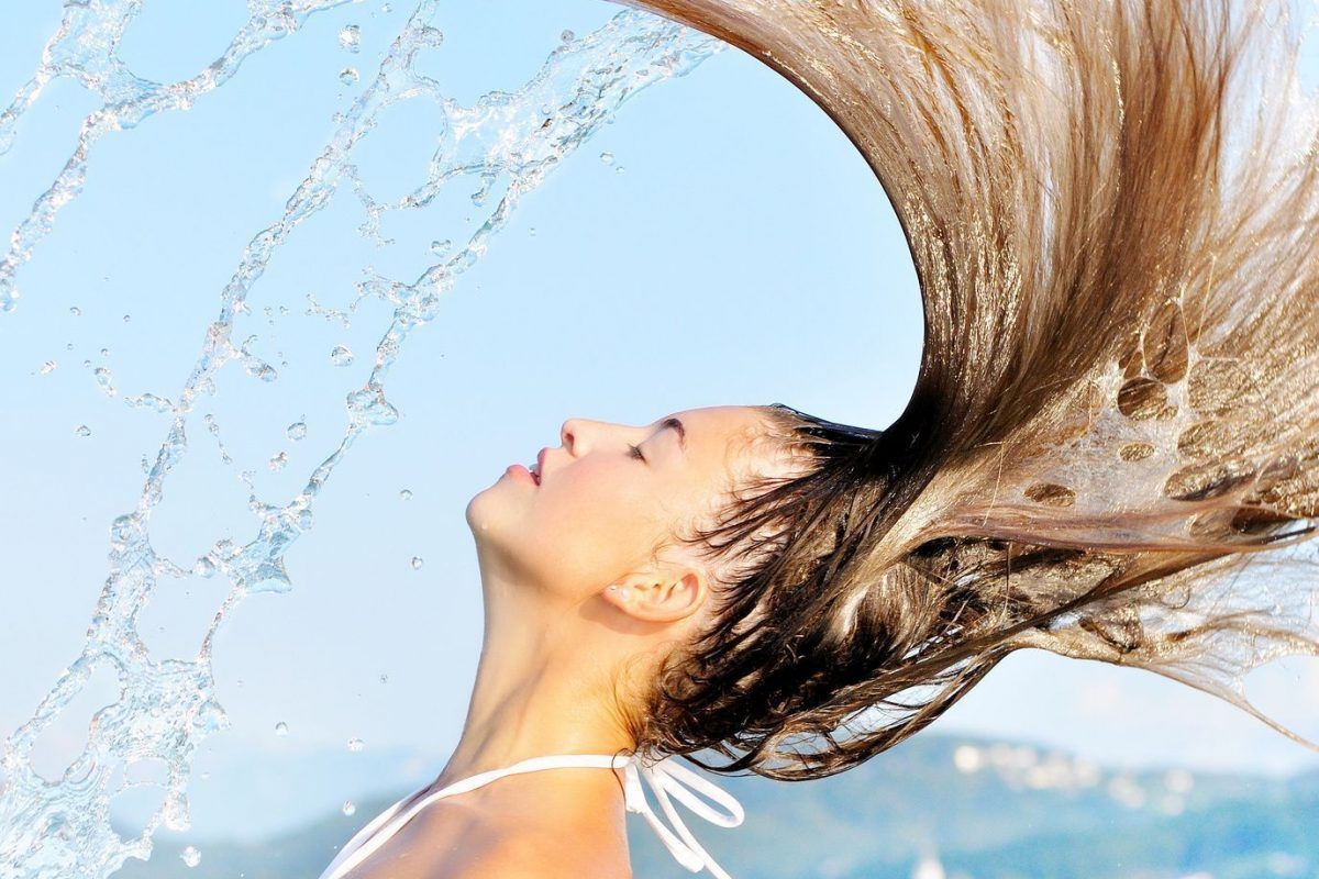 lavar el pelo en verano