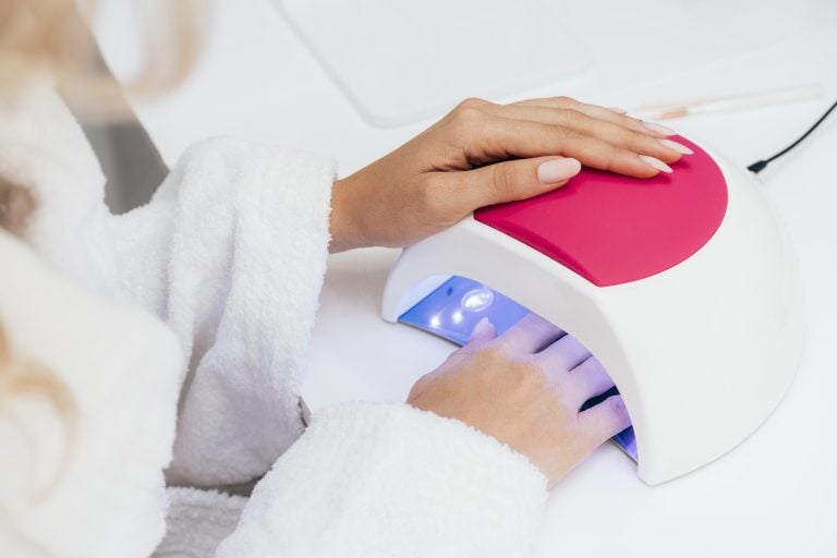 cómo elegir una lámpara LED para uñas