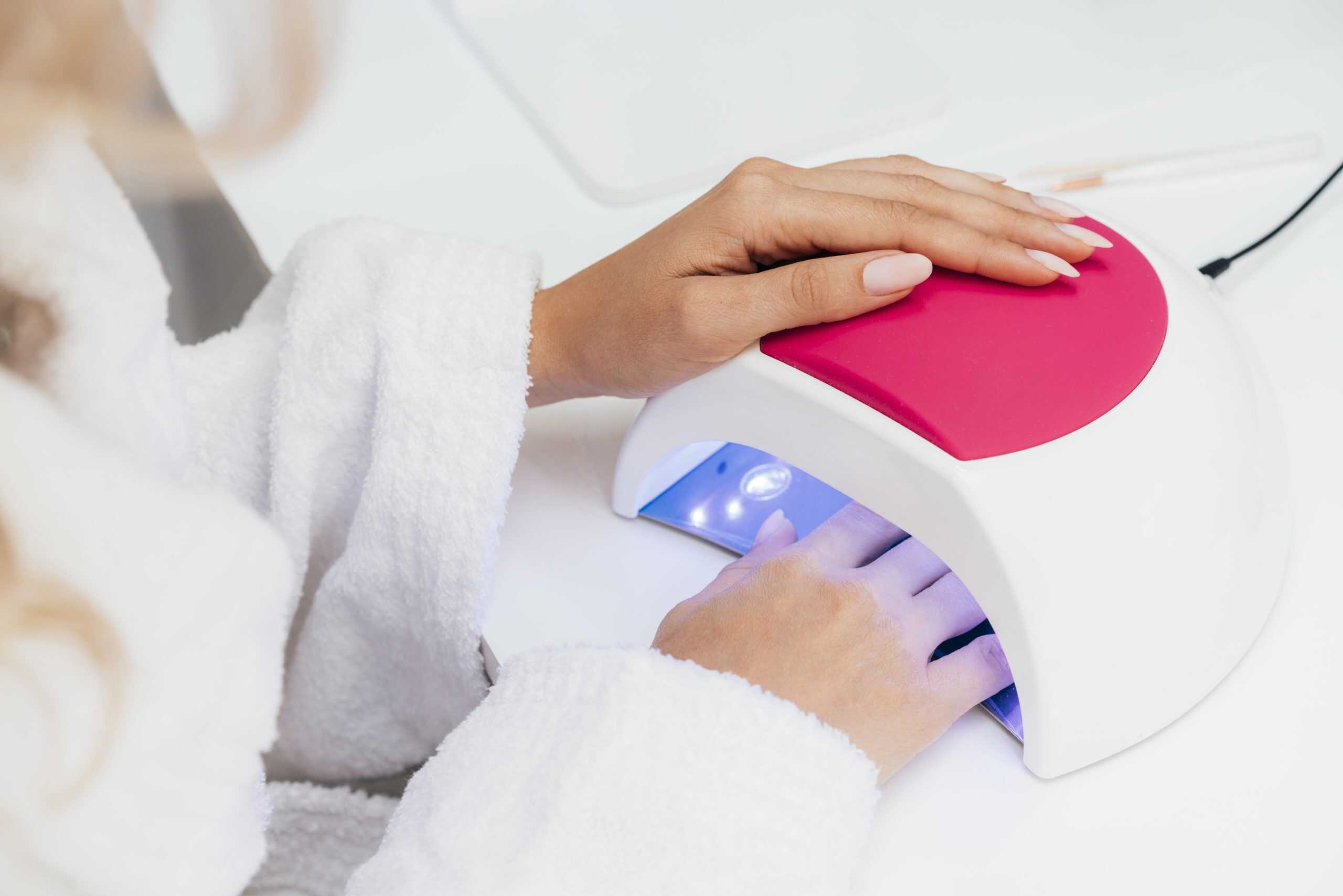 cómo elegir una lámpara LED para uñas